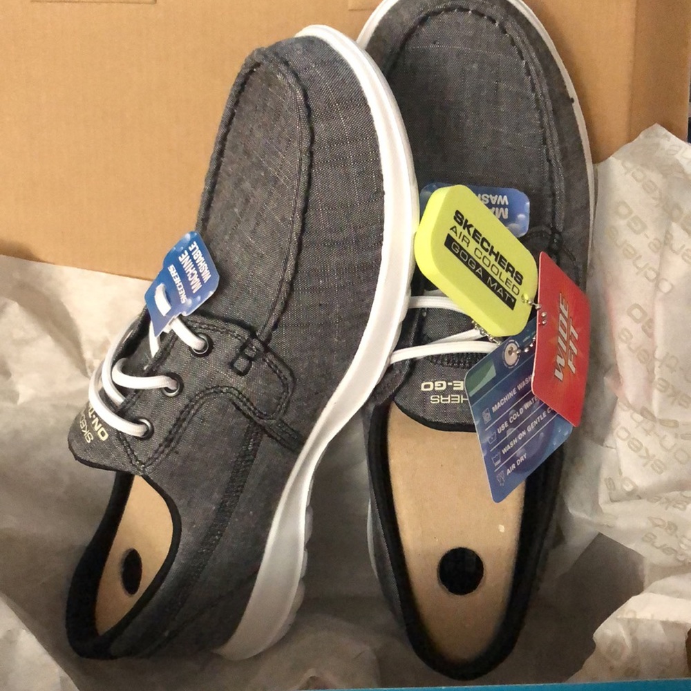 Skechers Go Walk Lite Isla Boat Shoes Goga Mat fit Sz 7.5 Wide Black White New